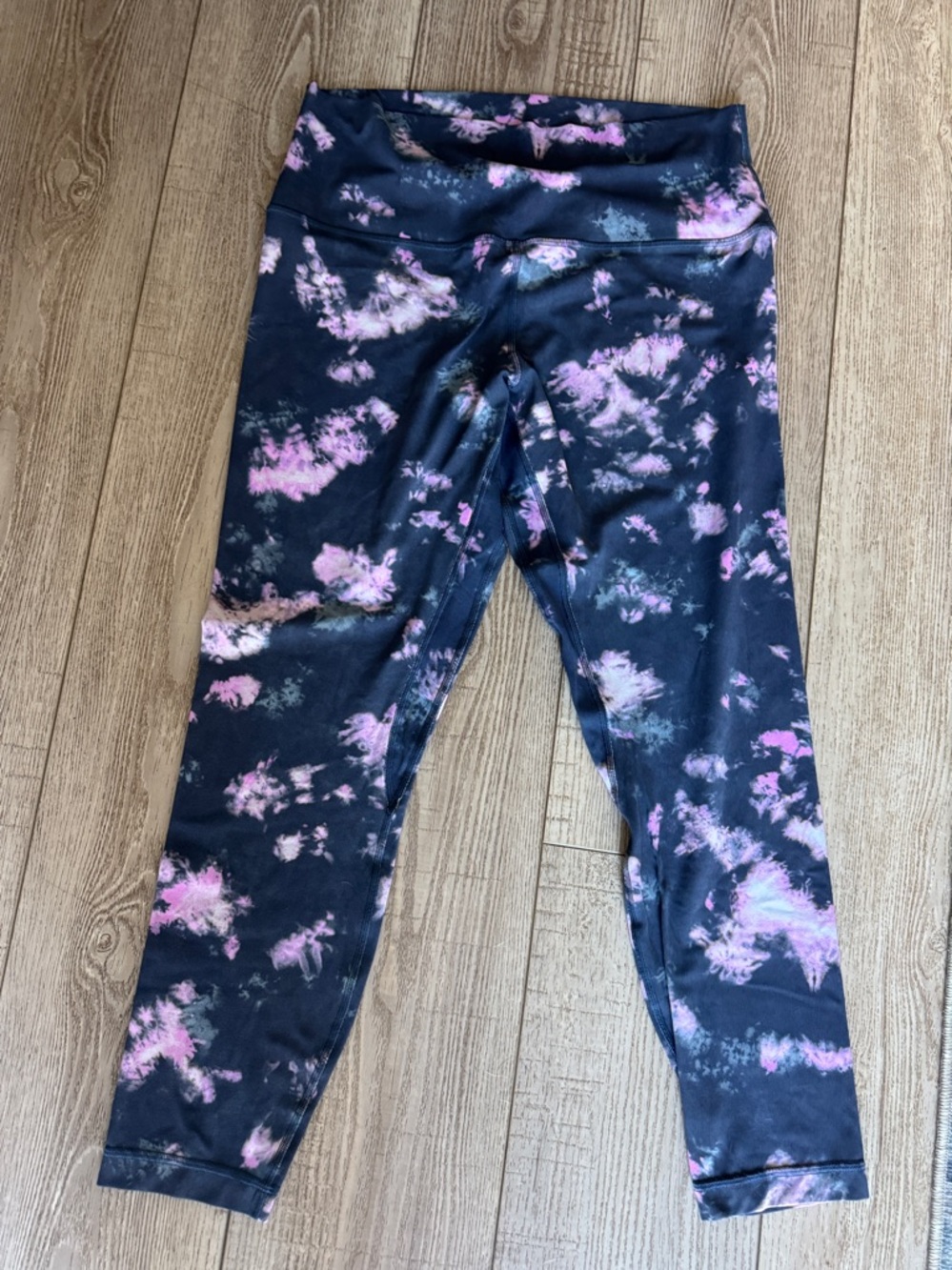 Lululemon Cropped Leggings - Picture 2 of 3